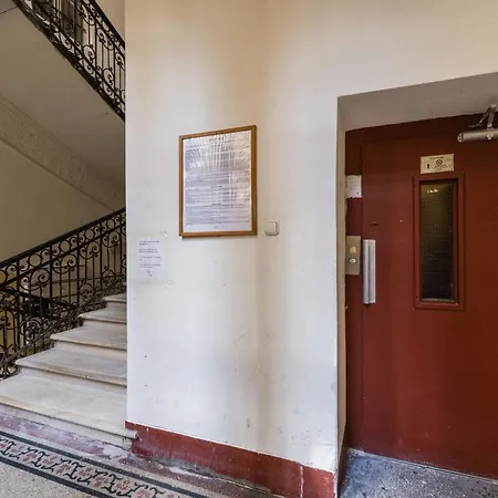 Oasis 5ppl - Tram At Doorstep Apartman *